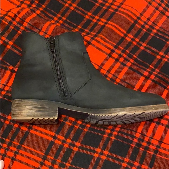 Black ankle boots - Picture 9 of 16